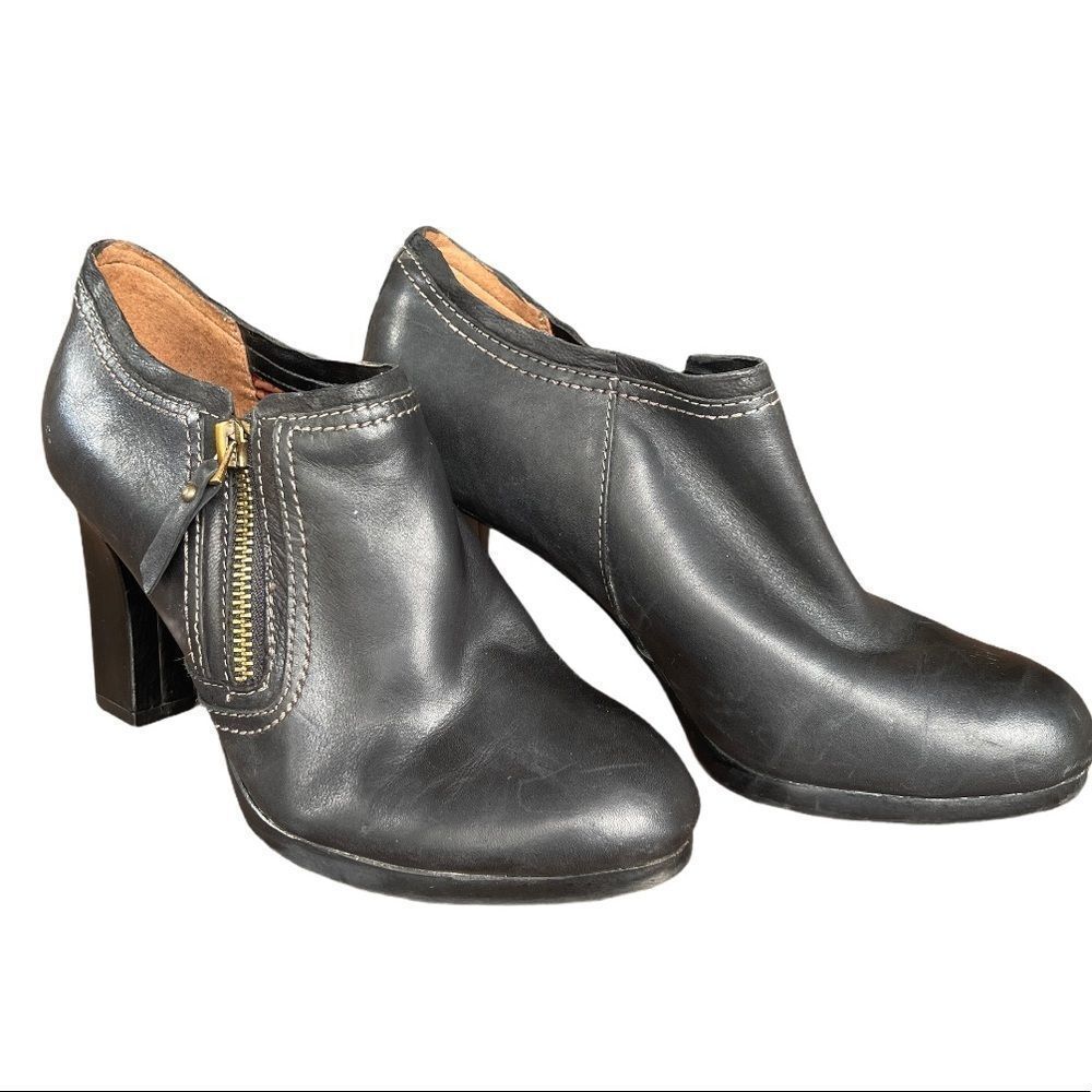 Naturalizer Heeled‎ Booties Black